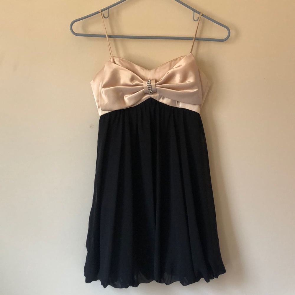 Faviana Dress